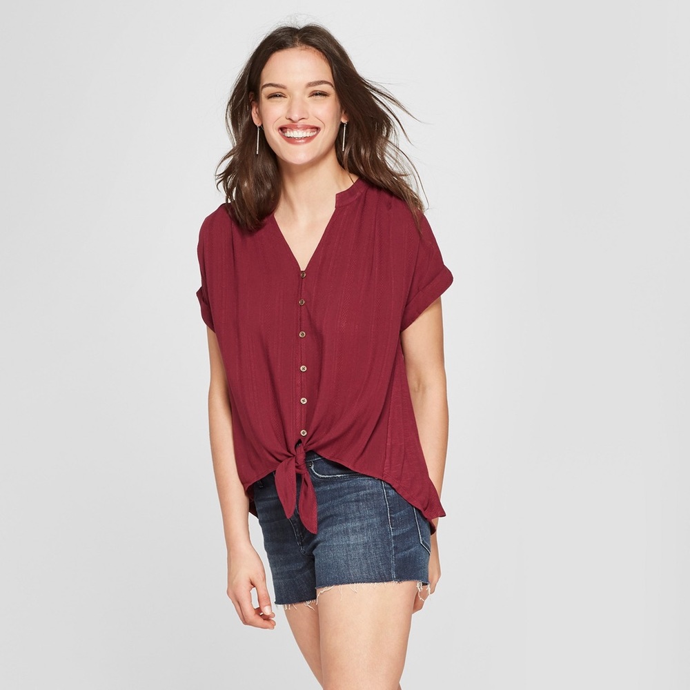 BNWT Universal Thread Tie Front blouse
